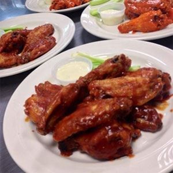 Picture of Package - Tailgate Party Wings Pizza